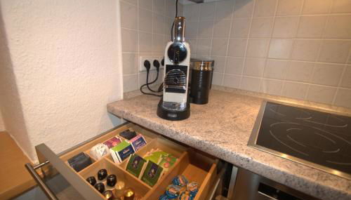 BlissPlace 3 Zi Premium Apartment nahe GETEC Arena mit Kingsize Betten und Balkon - Foto 3