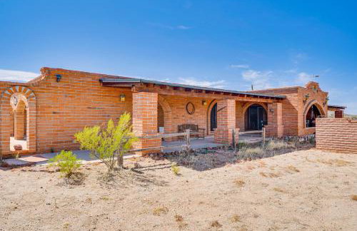 10-Acre Desert Oasis with Expansive Patio in Tucson! - Foto 23