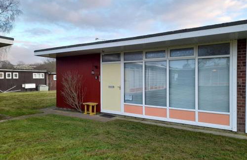 'Retro Retreat' Holiday chalet in the Norfolk Broads - Photo 13