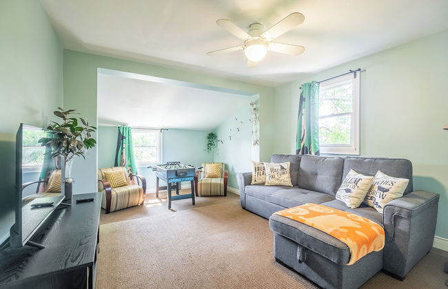 Cozy Houses in Downtown Toronto by GLOBALSTAY - Photo 17