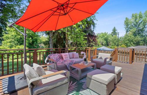 Chic Kirkland Home Overlooking Windsor Vista Park - Photo 5