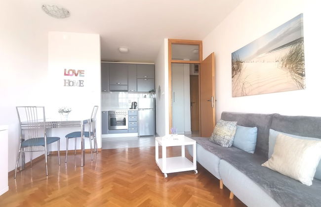 Comfort Apartment - Photo 12