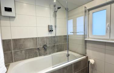 Modernes Ferienhaus mit Kochinsel, Garten, 2 Parkplätze inkl, 4-8 Pers - Foto 33