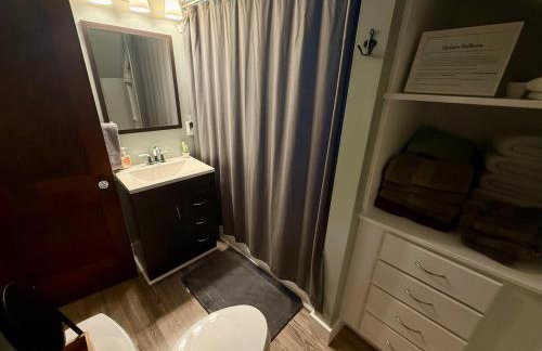 Home 7 beds, 2 baths Farmstay at Pygmy Goat Farm Byron Center Michigan - Foto 29