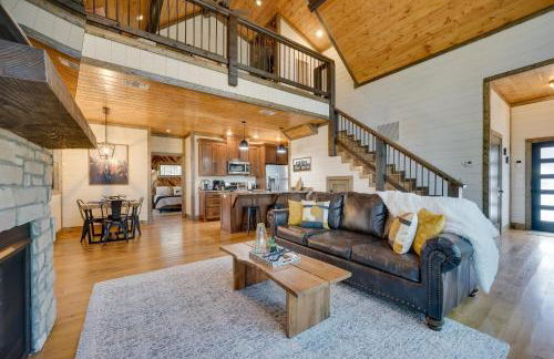 Serene Broken Bow Cabin with Hot Tub and Fire Pit! - Photo 6