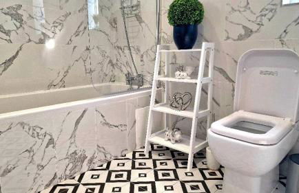 Stunning, clean, free parking home, ideal long stays - Foto 35