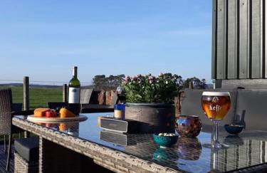 Courtyard Cottage - Photo 26