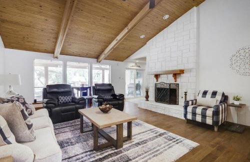 Highland Village - 4BR w Backyard Pool Oasis - Foto 7