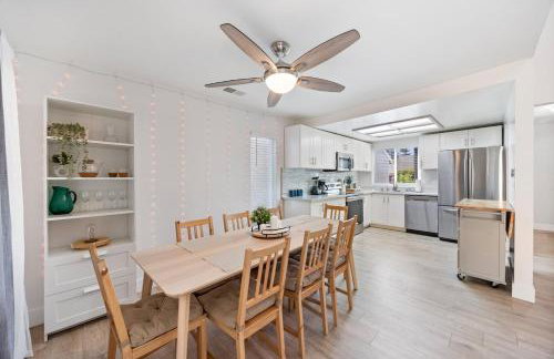 Modern Downtown Escape Sleeps 10 - Foto 17