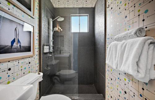 The Pink Lights Private Pool Club by Navigate Stays - Foto 27