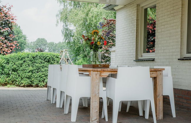 Majestic, Large Holiday Home near Leende Located Between Meadows & Forests - Foto 16