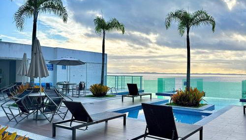 Excepcional Apartamento Vista Mar -Cloc Por do Sol na praia, frete Mar - Foto 1, sunbed