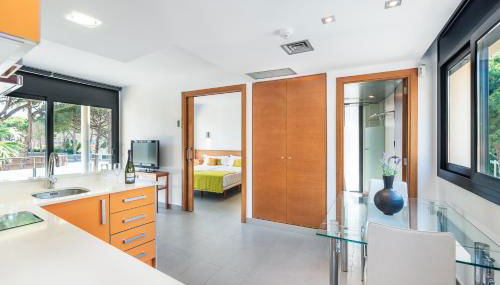 Aparthotel Las Palmeras Castelldefels - Photo 5