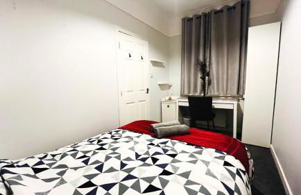 Luxury Entire Holiday Apartment - Self Checkin & Checkout - Photo 11