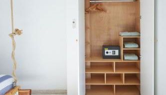 Cozy Beach House São Pedro Estoril - Foto 4, wardrobe