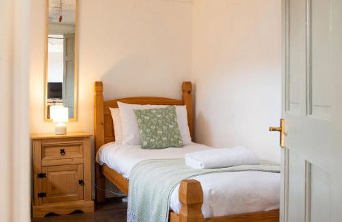 Cosy Cotswolds Cottage Farm Stay - Shepherds Rest - Photo 20