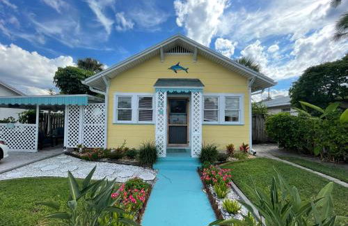Seahorse Bungalow - Photo 1