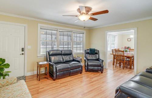 Charming Milton Home with Porch - 5 Mi to VIR! - Foto 5