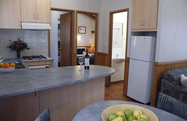 Lake Hamilton Motor Village & Caravan Park - Photo 11