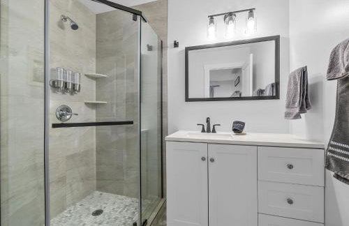 New build duplex-sleeps 6! Pet friendly! - Foto 19