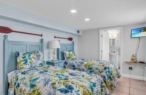 Villa Bella Newly Remodeled With Private Dock and Pool & Cabana Club Access - 7 night minimum stay - Foto 27