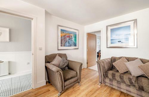 Quayside Home with Seperate Bar and optional access to Beach Hut - Foto 8