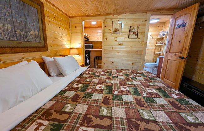 Yellowstone's Treasure Cabins - Photo 31