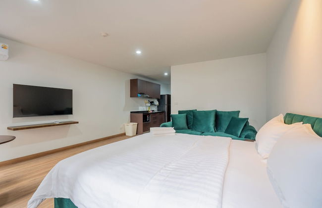 PSJ Penthouse - Photo 12