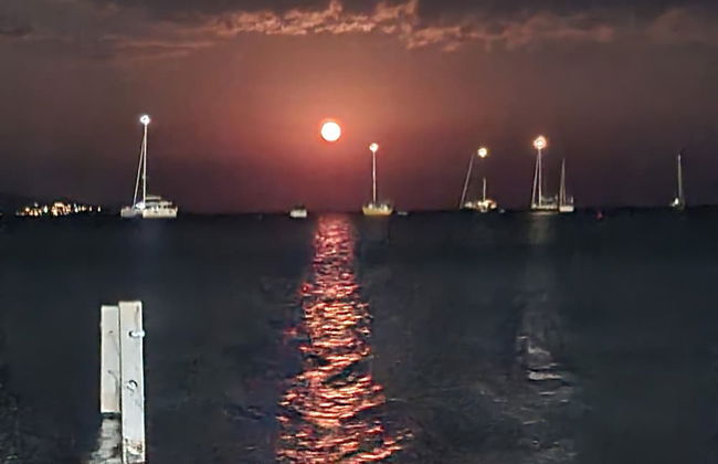 4 Bedroom Villa With Garden 3 min Walk From Beach! - Foto 26