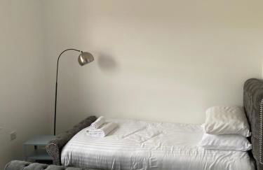 Memorial Building - Photo 4