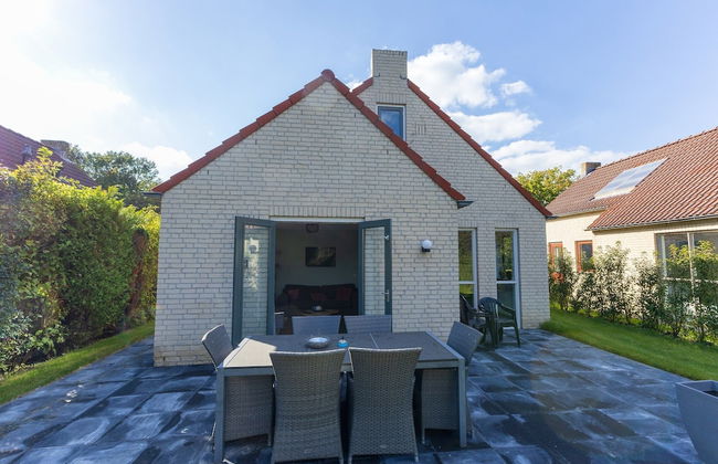 Alluring Holiday Home With Garden - Foto 24