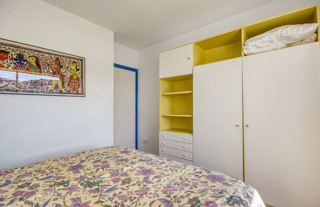 Apartment in Roses Near Beach - Photo 2