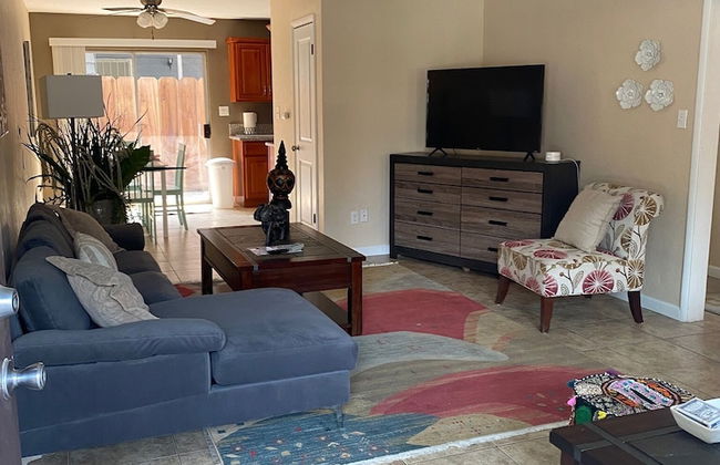 Longer Stay for Travelers Blocks from Hospital and Downtown Security Gates - Foto 31