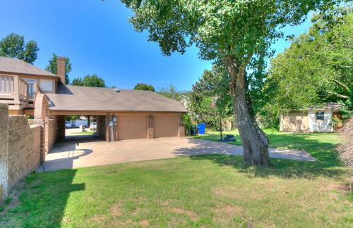 3 King Beds- Near OU-No Bunks-Private Suites - Foto 58