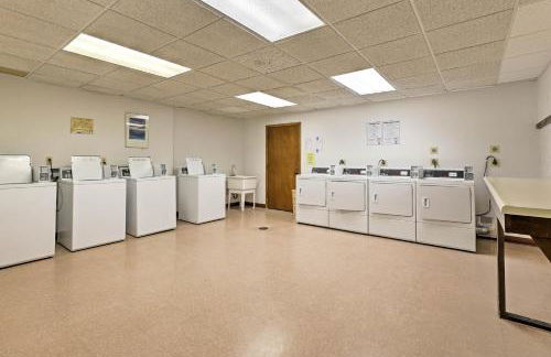 Condo with Balcony and Fireplace in Silverthorne! - Foto 32