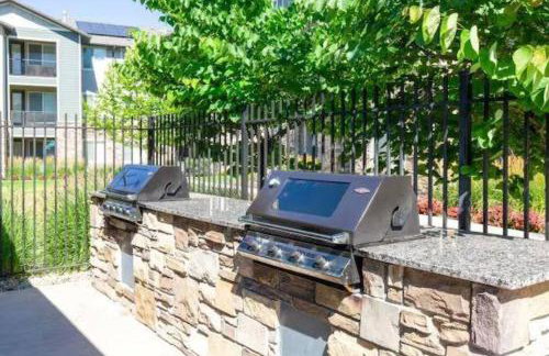 Spacious 2-Story, Pet&Fam Friendly, WFH, Gym&Pool - Foto 8