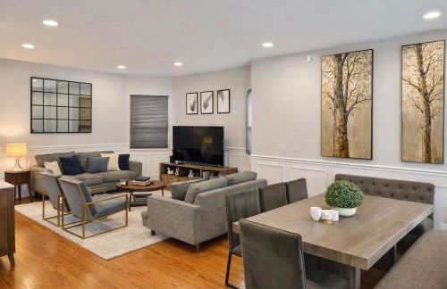 Spacious 5-Bedroom Retreat in Forest Park - Foto 7