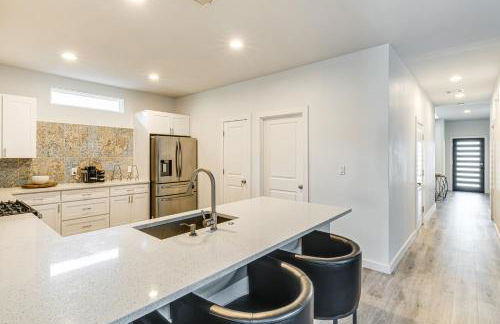 3 Mi to Dtwn Dallas Getaway with Game Area! - Foto 8