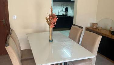 Guaruja Enseada 3 dormitorios 2 minutos da praia e ar condicionado - Foto 2