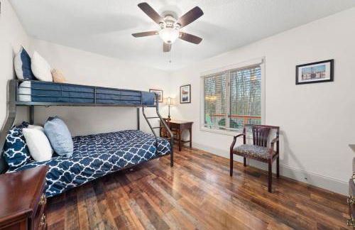 Hickory Hills - Ultimate Asheville Getaway, Hot Tub and Gas Grill! - Foto 11