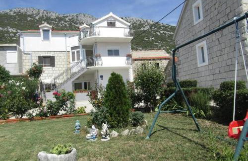 Cozy Nature House by Domljan Family - Photo 22