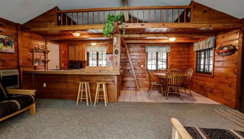 Stunning Cabin Getaway Surrounded by Towering Pine Trees in Walker, Minnesota - Foto 5