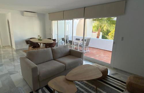 Luxury Apartm Brand newSwimming PoolGolf Beach - Photo 34