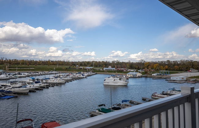 Hook, Wine, & Sinker - Photo 20