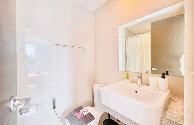 Uptown Parksuites 2 - Photo 50