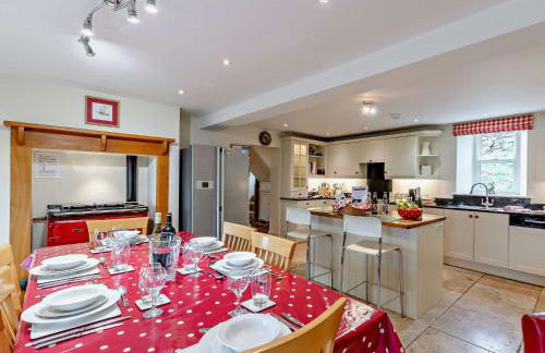 4 Bed in Low Row G0083 - Foto 3