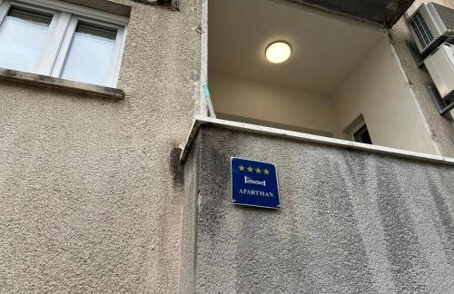 Emily at CITY CENTER - Foto 70