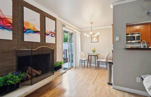 Vibrant 2bed Condo - Stroll to SEA Space Needle - Foto 51