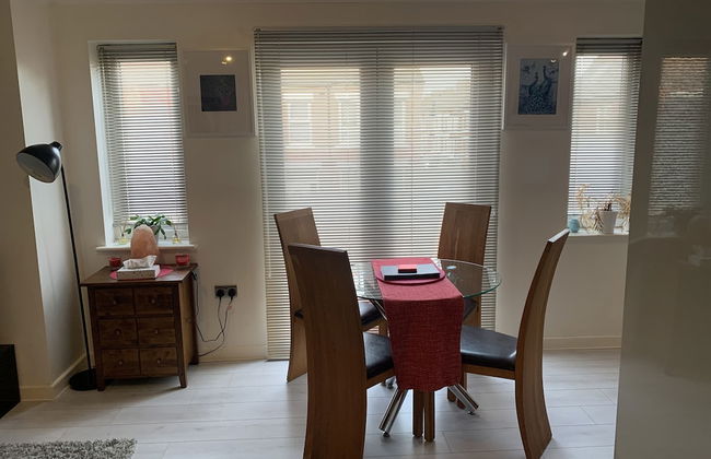 Lovely 2-bed Apartment in Wallasey, Sleeps 4 - Foto 19