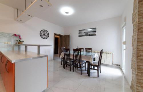 Nany-Villa with heated pool - Foto 15